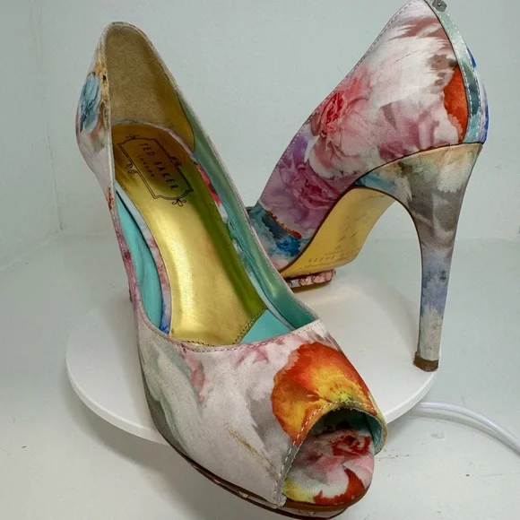 Ted Baker London - Picture 3 of 6